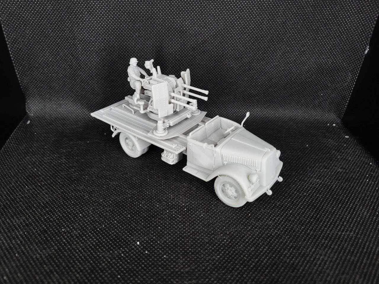 Opel Blitz with 20mm Flakvierling 38 AA Gun + 1 gunner